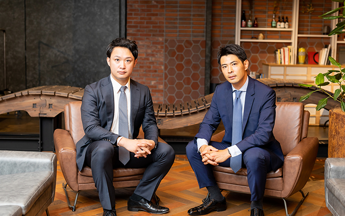 *Right: Dr. Yuji Tanabe, Left: Ryo Iwasa